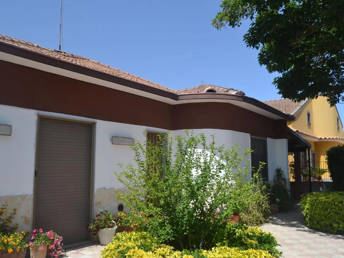 Casa Unifamiliar Con Jard N Privado Villa Agnone Bagni 0*,