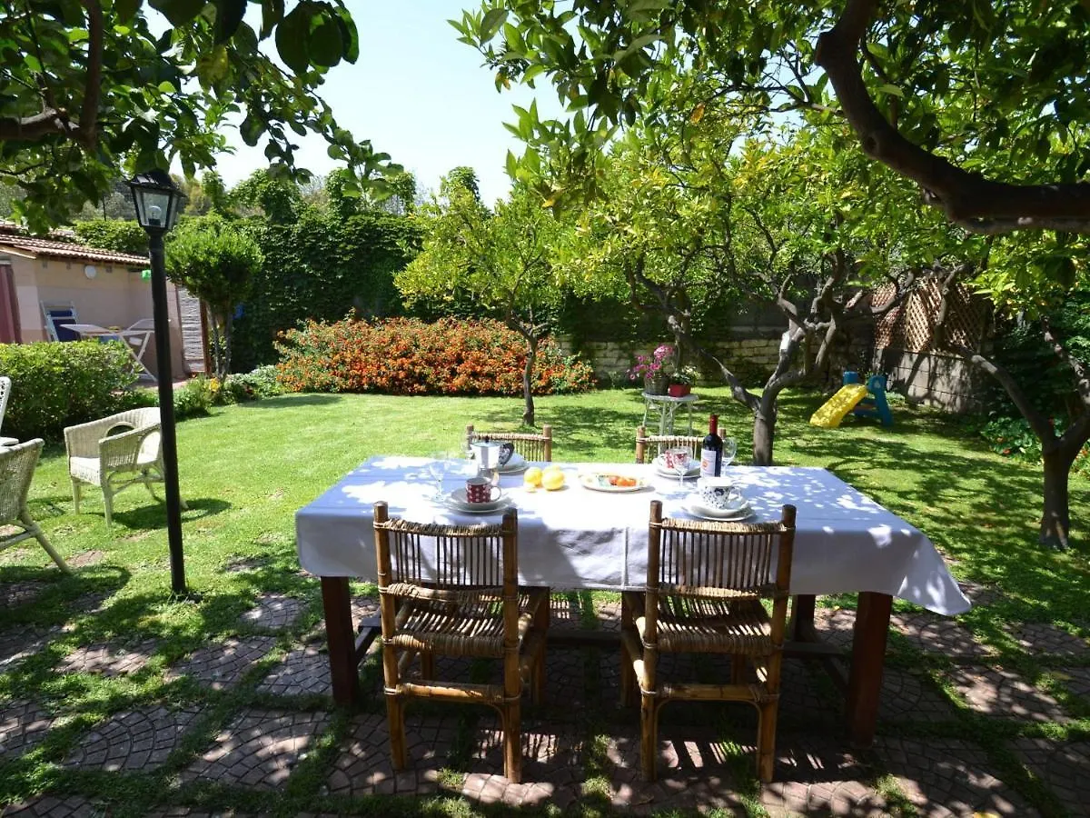 Semesterbostad Casa Unifamiliar Con Jard N Privado Villa Agnone Bagni